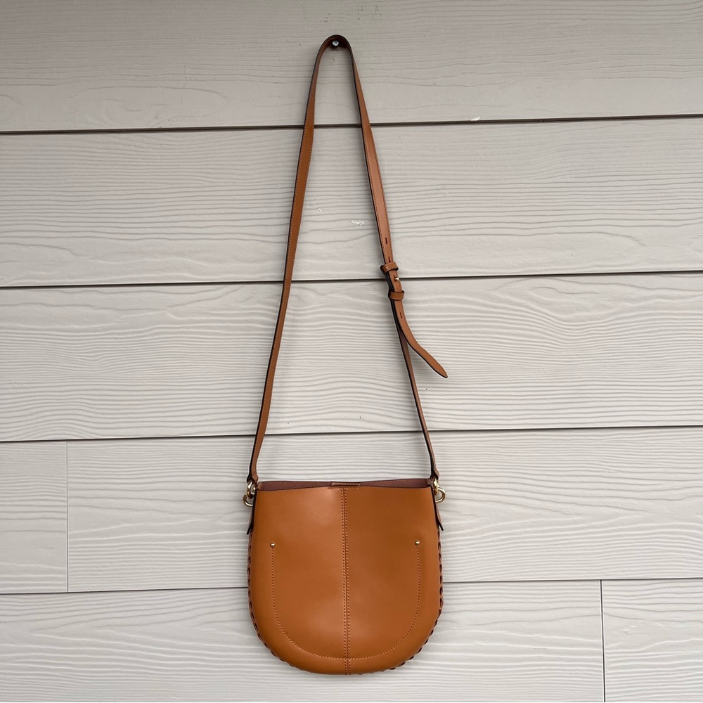Vince Camuto Tan Crossbody Saddle Bag Crossbody leather Magnetic Closure Boho